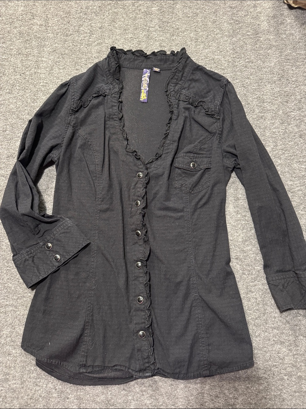 Black Ruffled Pearl snap y2k Blouse